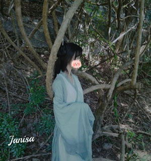 少妇野外做爰午夜电影_十万网红美女美酱